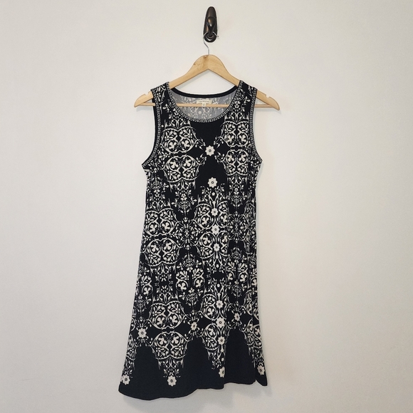 Max Studio - Picture 1 of 3